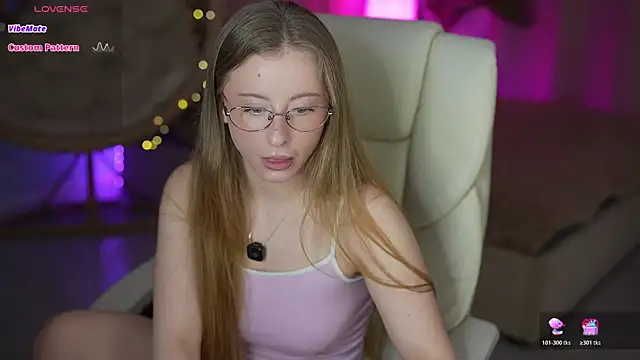 SilverrMoon online show from 03.31.26