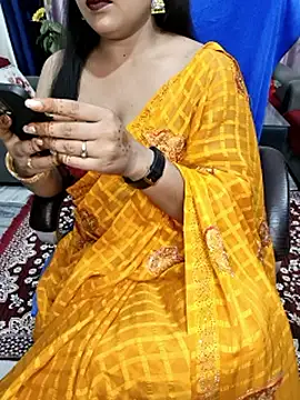 Snapshot of Cute-Raashii chatting on 06.11.26 Cute-Raashii online show from 06.11.26