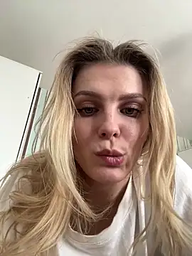 Snapshot of Liya_my chatting on 05.30.26 Liya my online show from 05.30.26