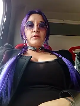 Snapshot of sophie_banger chatting on 10.31.25 sophie banger online show from 10.31.25