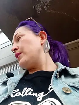 Snapshot of sophie_banger chatting on 11.08.25 sophie banger online show from 11.08.25