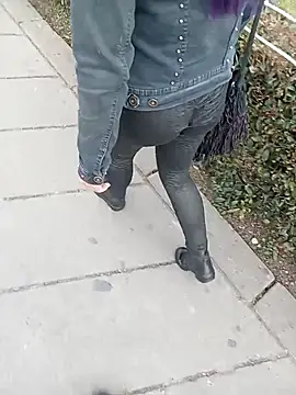 Snapshot of sophie_banger chatting on 12.15.25 sophie banger online show from 12.15.25