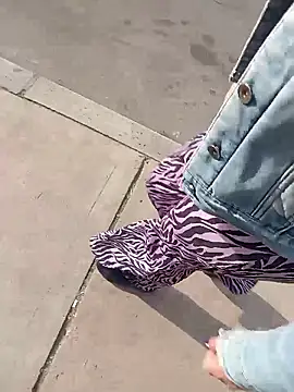 Snapshot of sophie_banger chatting on 01.12.26 sophie banger online show from 01.12.26