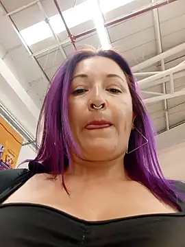 Snapshot of sophie_banger chatting on 05.18.26 sophie banger online show from 05.18.26