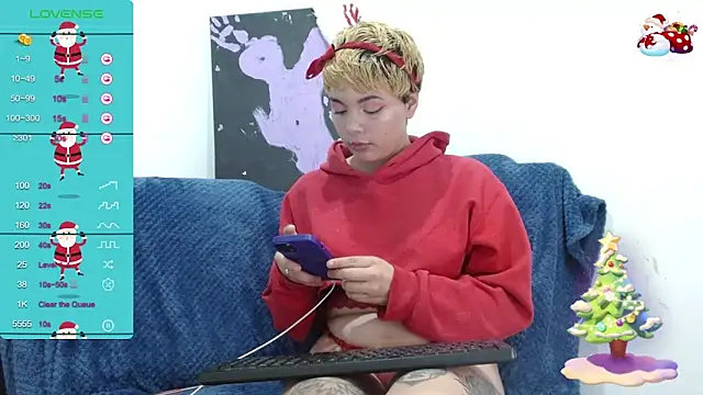 TRIXIE TANG28 online show from 12.21.24