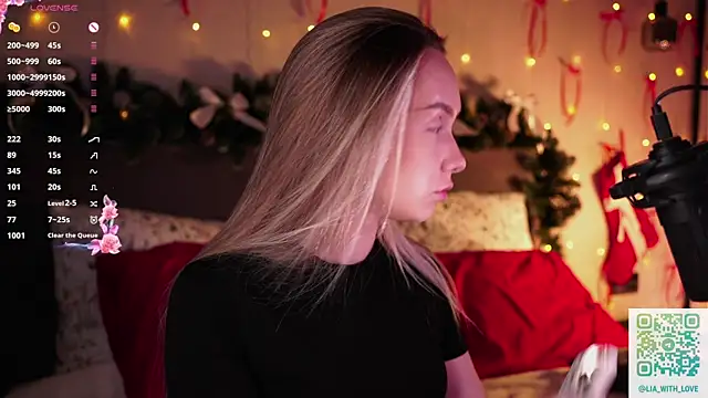 HollisBeckett online show from 12.17.25