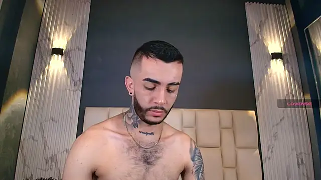 Snapshot of Marcelo_ruiz_ chatting on 11.01.25 Marcelo ruiz online show from 11.01.25