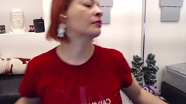 Snapshot of eva_twiss chatting on 04.02.26 eva twiss online show from 04.02.26