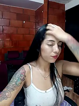 Snapshot of Raven__purple chatting on 01.29.25 Raven  purple online show from 01.29.25