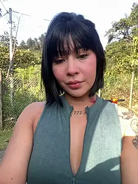 Snapshot of VictoriaEva chatting on 12.17.24 VictoriaEva online show from 12.17.24