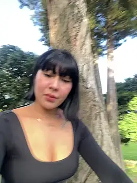 Snapshot of VictoriaEva chatting on 12.18.24 VictoriaEva online show from 12.18.24