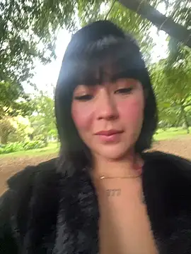 Snapshot of VictoriaEva chatting on 12.19.24 VictoriaEva online show from 12.19.24