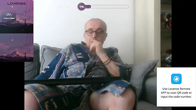 Snapshot of Bretoncool chatting on 10.17.25 Bretoncool online show from 10.17.25
