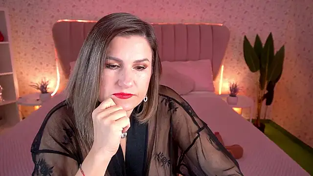 KiraRoxx online show from 02.18.26