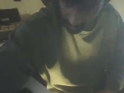 Snapshot of dominanthubby chatting on 12.04.24 dominanthubby online show from 12.04.24