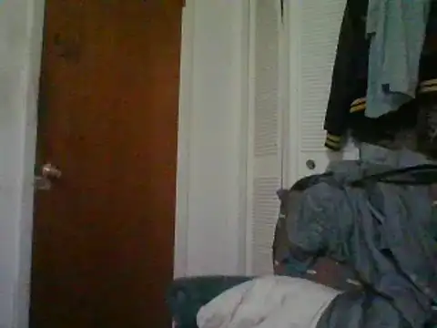 Snapshot of Emilylyn2501 chatting on 01.10.25 Emilylyn2501 online show from 01.10.25