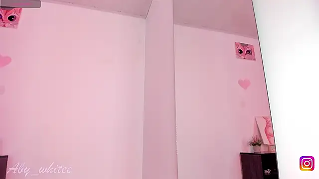 AbyWhitee online show from 09.17.25
