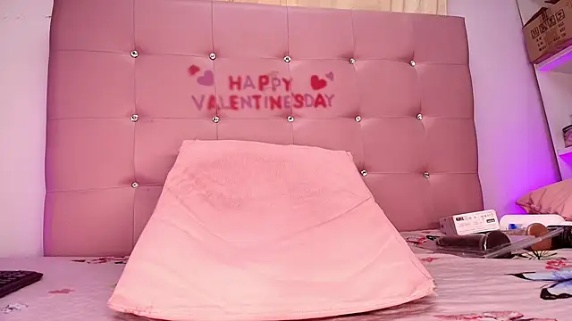 kata hazel online show from 02.12.25