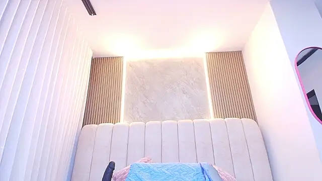 kata hazel online show from 03.25.26