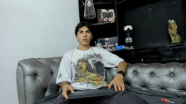 HeellBoy  online show from 11.10.25