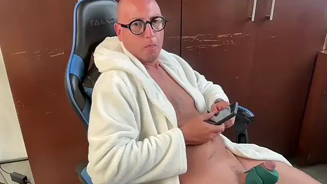 Snapshot of alanan881 chatting on 02.11.26 alanan881 online show from 02.11.26