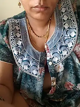 Snapshot of samitasharma chatting on 05.04.26 samitasharma online show from 05.04.26