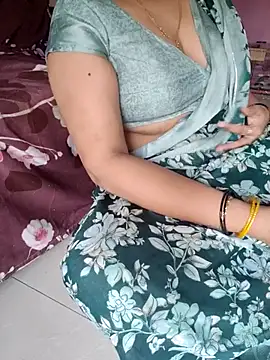 Snapshot of samitasharma chatting on 05.14.26 samitasharma online show from 05.14.26