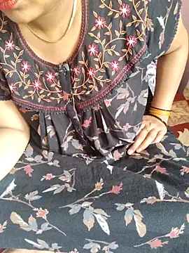 Snapshot of samitasharma chatting on 05.17.26 samitasharma online show from 05.17.26