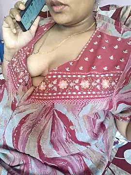 Snapshot of samitasharma chatting on 05.18.26 samitasharma online show from 05.18.26