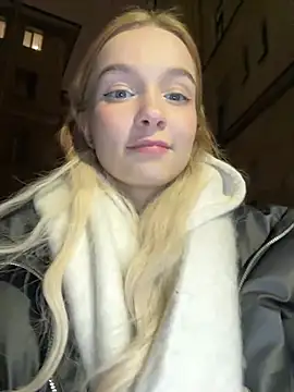 Snapshot of Baby_Tiny chatting on 02.01.25 Baby Tiny online show from 02.01.25