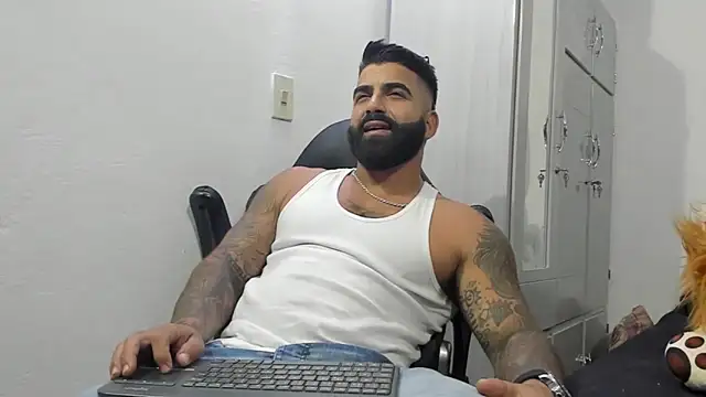 Snapshot of Lyon_vach chatting on 12.29.24 Lyon vach online show from 12.29.24