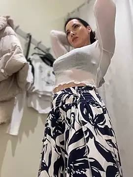 Snapshot of Roxana-Sexy chatting on 02.04.26 Roxana-Sexy online show from 02.04.26