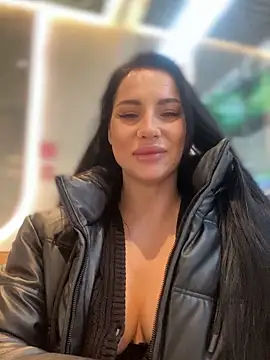 Snapshot of Roxana-Sexy chatting on 02.28.26 Roxana-Sexy online show from 02.28.26