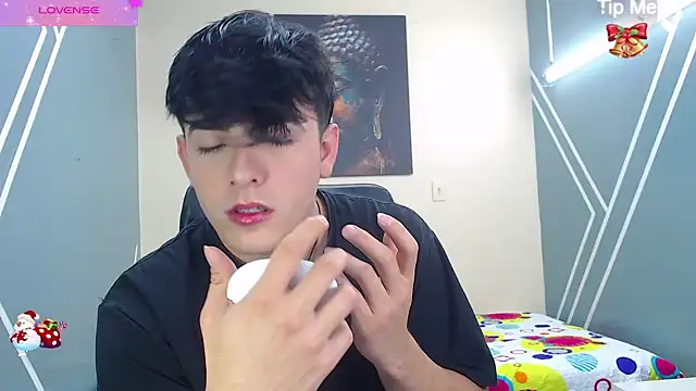 Snapshot of nolan_twink1 chatting on 12.13.24 nolan twink1 online show from 12.13.24