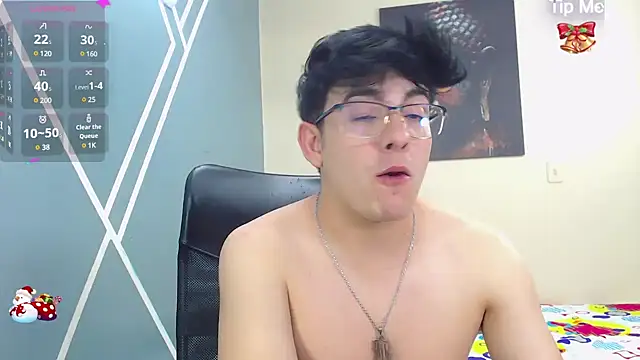 Snapshot of nolan_twink1 chatting on 12.19.24 nolan twink1 online show from 12.19.24