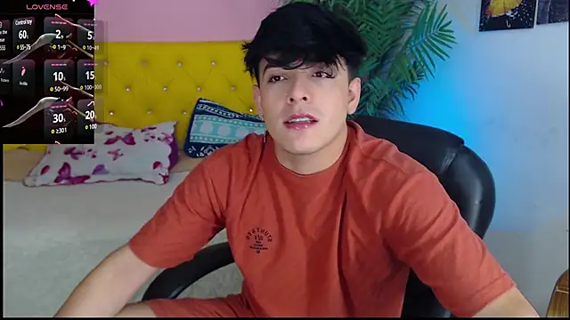 Snapshot of nolan_twink1 chatting on 01.04.25 nolan twink1 online show from 01.04.25