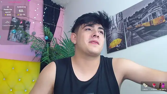 Snapshot of nolan_twink1 chatting on 01.30.25 nolan twink1 online show from 01.30.25