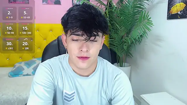 Snapshot of nolan_twink1 chatting on 03.11.25 nolan twink1 online show from 03.11.25