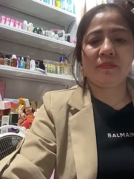 Snapshot of Cesywet chatting on 02.11.25 Cesywet online show from 02.11.25