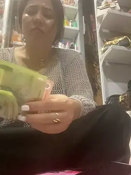 Snapshot of Cesywet chatting on 02.26.25 Cesywet online show from 02.26.25