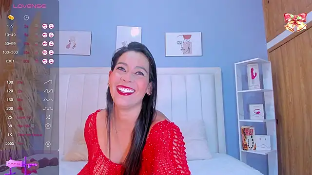 Snapshot of Paula-Brown1 chatting on 01.07.25 Paula-Brown1 online show from 01.07.25