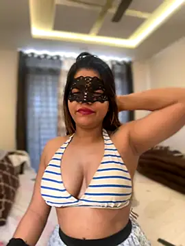 Snapshot of Hotty-Sana chatting on 11.27.25 Hotty-Sana online show from 11.27.25