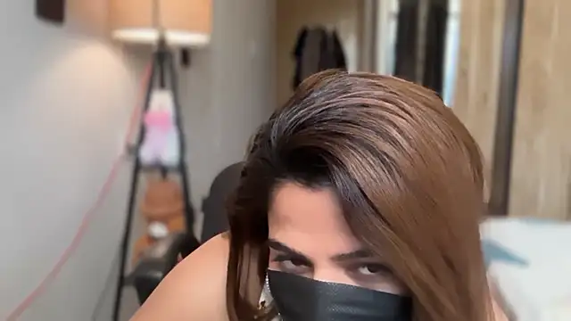 Hotty-Sana online show from 04.15.26