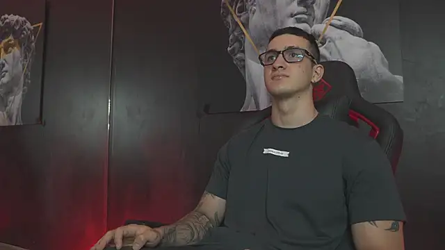 JacksonOlsenn online show from 11.10.25