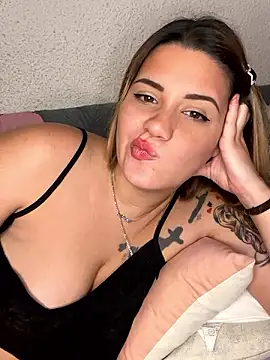 Snapshot of susanahart chatting on 12.02.24 susanahart online show from 12.02.24