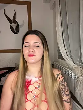 Snapshot of susanahart chatting on 12.24.24 susanahart online show from 12.24.24