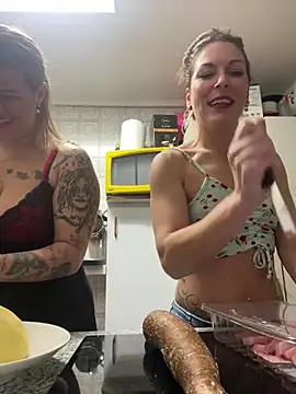 Snapshot of susanahart chatting on 01.18.25 susanahart online show from 01.18.25