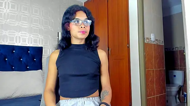 evelyn wine online show from 03.04.25