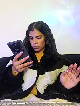 NINA 18 YEARS online show from 12.11.24