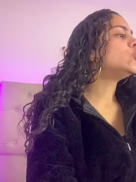 NINA 18 YEARS online show from 03.08.25